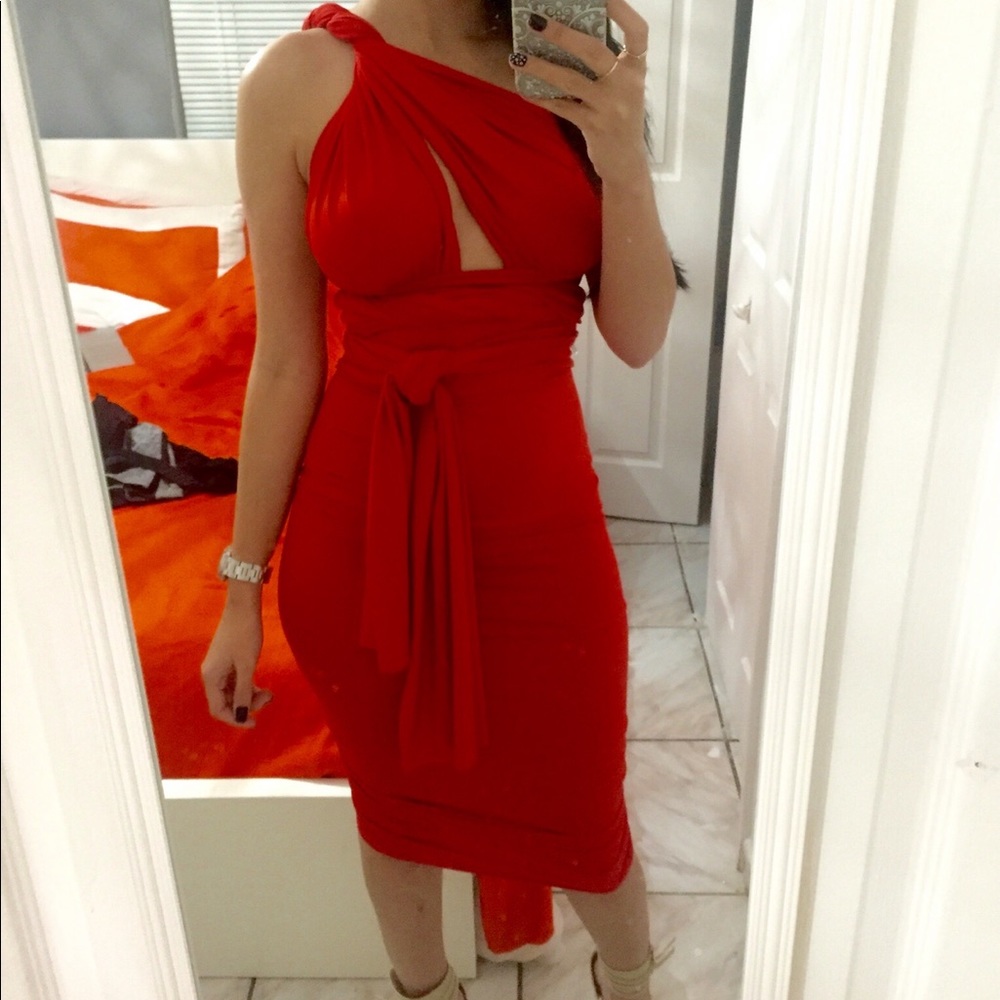 Red dress - Picture 2 of 3